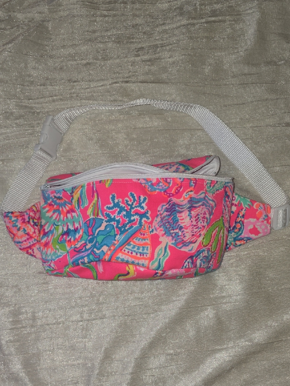 NWOT Lilly Pulitzer Shell Me Something Good Print Fanny Pack